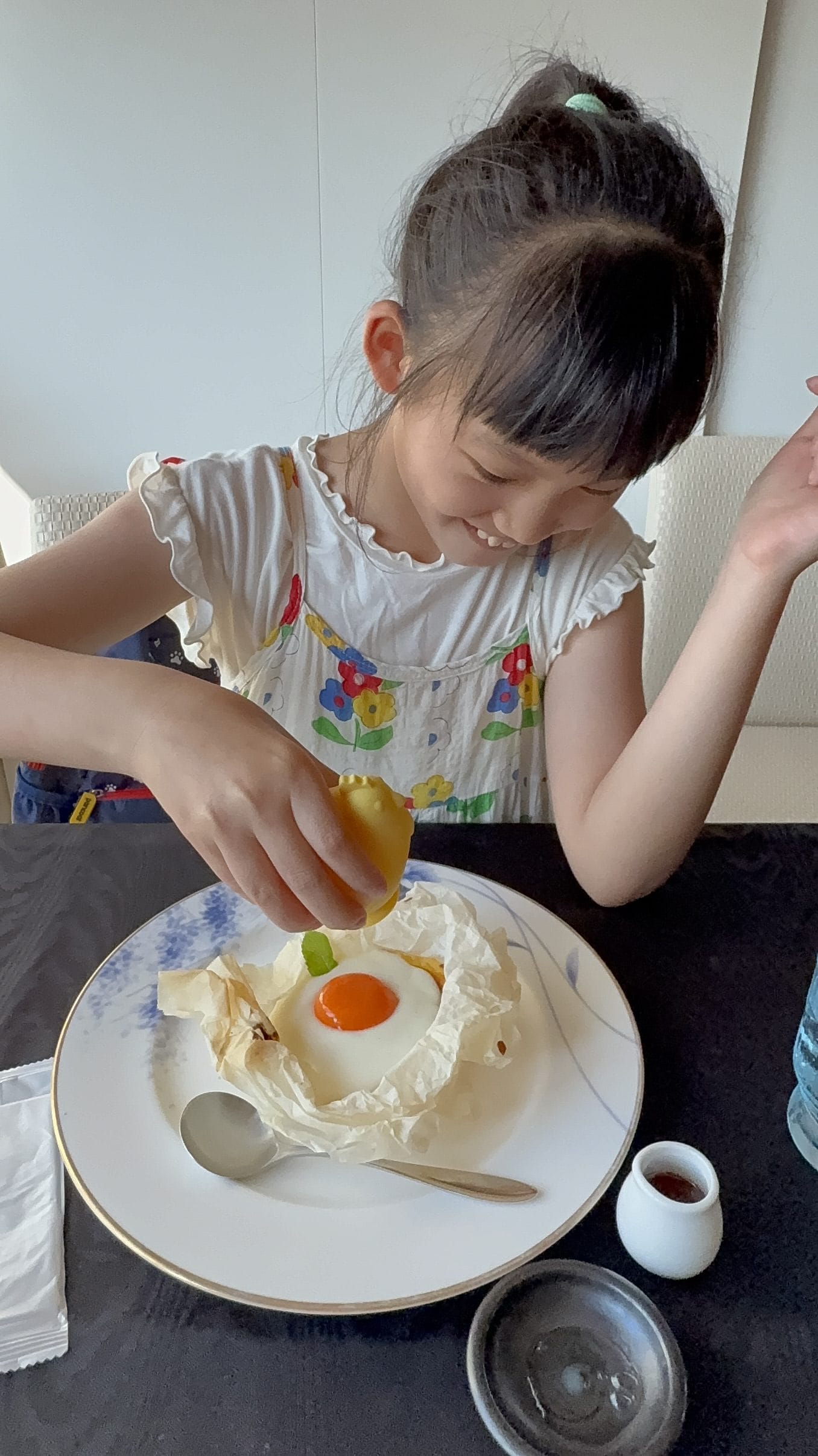 ▉橫濱元町 美食，必訪咖啡廳｜Elysee喫茶 しょうゆきゃふぇ開箱，生布丁體驗超值得！2026